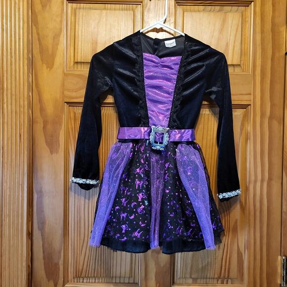 Girls Spirit Halloween Darling Witch Halloween Costume size MED 8-10 - Picture 1 of 3